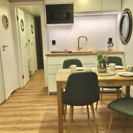 Tatil Evi Hausboot Fagus La Mare Apartboot L Buchholz (Mecklenburg-Vorpommern)